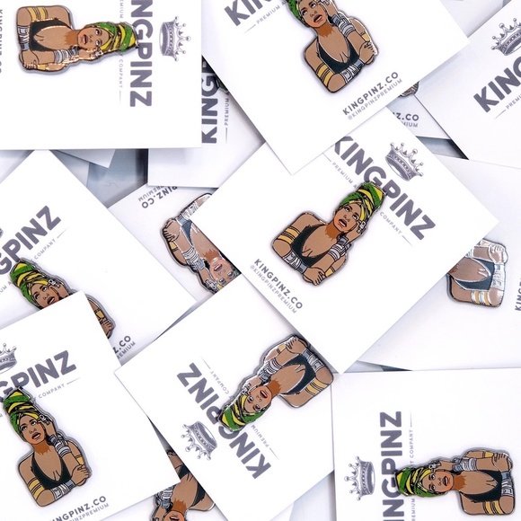 Badu Lapel Pin - Picture 2 of 2